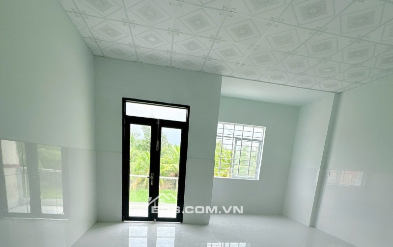 Bán nhà 1 trệt 1 lầu vừa xây xong có đầy đủ chủ quyền.Gía 1,5 tỷ tại TP Bến Tre